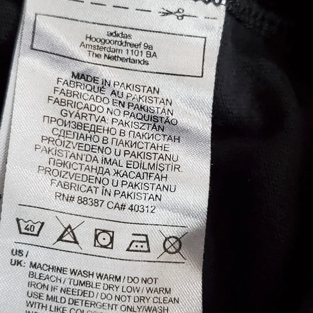 Adidas Men Shirt L Black Embroidered Graphic Activewear Short Sleeve